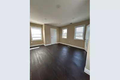 41 Chapman Place, Bay Shore, NY 11706 - Photo 5