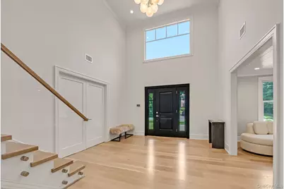 40 Hewlett Lane, Port Washington, NY 11050 - Photo 3