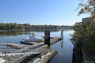 320 E Shore Rd, Great Neck, NY 11023 - Photo 17