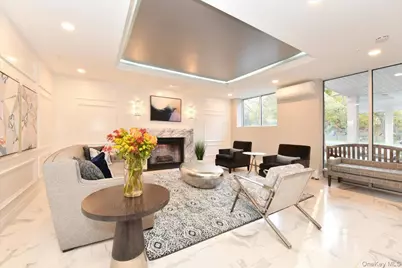 320 E Shore Road #C, Great Neck, NY 11023 - Photo 9