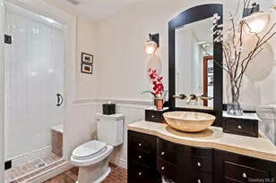 234 Hamlet Dr, Jericho, NY 11753 - Photo 17