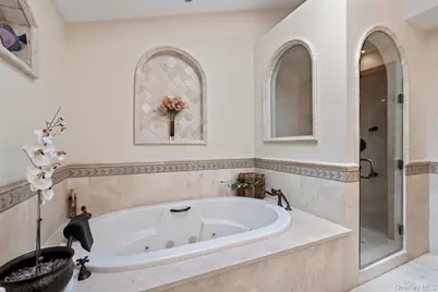 234 Hamlet Drive, Jericho, NY 11753 - Photo 15