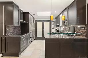 234 Hamlet Dr, Jericho, NY 11753 - Photo 5