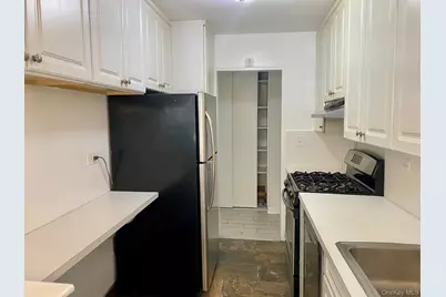 164-20 Highland Avenue #2M, Jamaica, NY 11432 - Photo 11