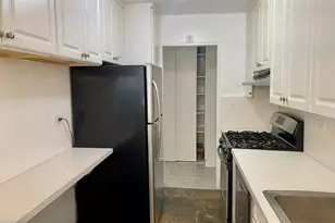 164-20 Highland Ave, Jamaica, NY 11432 - Photo 11