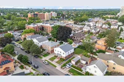 61-31 182nd Street, Fresh Meadows, NY 11365 - Photo 9