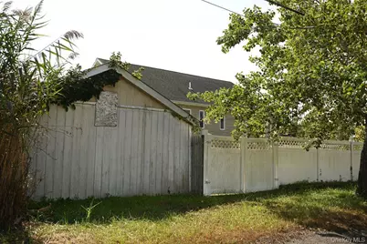 115 Riviera Drive, Mastic Beach, NY 11951 - Photo 21