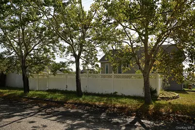 115 Riviera Drive, Mastic Beach, NY 11951 - Photo 21