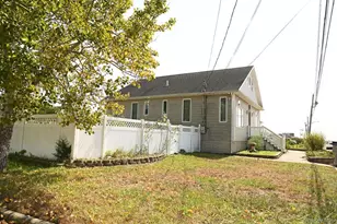 115 Riviera Dr, Mastic Beach, NY 11951 - Photo 23