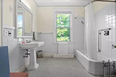 39 Bayley Avenue, Yonkers, NY 10705 - Photo 21