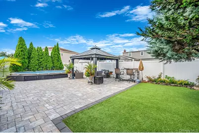 71 Rose Drive, East Meadow, NY 11554 - Photo 43