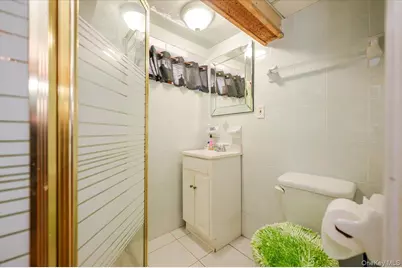 12253 Milburn Street, Saint Albans, NY 11413 - Photo 15