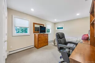 40 Somerset Pl, Syosset, NY 11791 - Photo 33