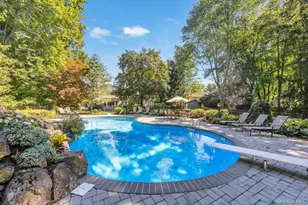 40 Somerset Pl, Syosset, NY 11791 - Photo 45