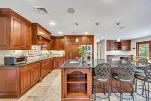 40 Somerset Pl, Syosset, NY 11791 - Photo 31