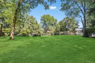 40 Somerset Pl, Syosset, NY 11791 - Photo 47