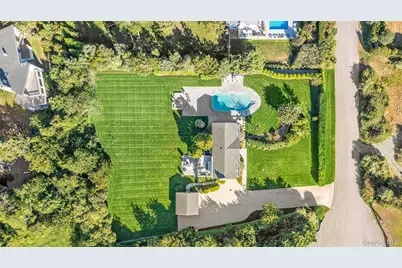 4 Bayberry Lane, Remsenburg, NY 11960 - Photo 27