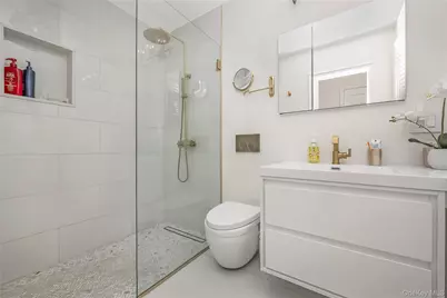 2 Hamilton Street, Farmingdale, NY 11735 - Photo 21