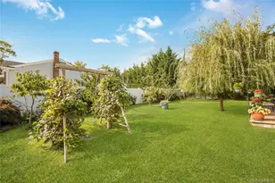 2 Hamilton St, Farmingdale, NY 11735 - Photo 31