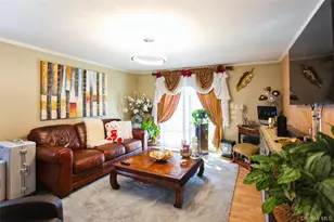 200 E Euclid St, Valley Stream, NY 11580 - Photo 3