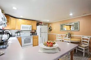 200 E Euclid St, Valley Stream, NY 11580 - Photo 13