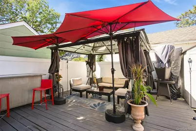 200 E Euclid Street, Valley Stream, NY 11580 - Photo 15