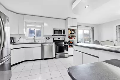 138 E Eckerson Road, Spring Valley, NY 10977 - Photo 11