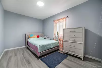 7 Willis Avenue, Floral Park, NY 11001 - Photo 19