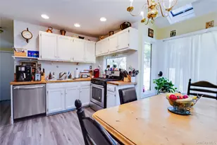 3 Beacon Dr, Sound Beach, NY 11789 - Photo 7