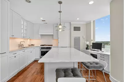 5 Renaissance Square #23C, White Plains, NY 10601 - Photo 5