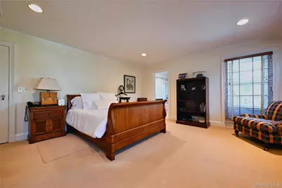 40 Deer Park Road, Great Neck, NY 11024 - Photo 21