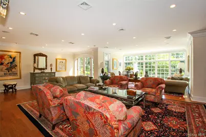 40 Deer Park Road, Great Neck, NY 11024 - Photo 13