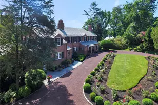 40 Deer Park Rd, Great Neck, NY 11024 - Photo 3