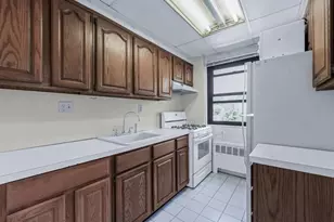 84-33 Shore Pkwy, Howard Beach, NY 11414 - Photo 5