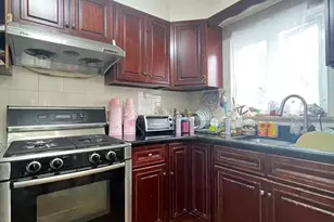 28-11 Murray St, Flushing, NY 11354 - Photo 7