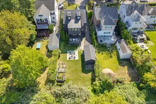 21 Old Colony Dr, Larchmont, NY 10538 - Photo 39