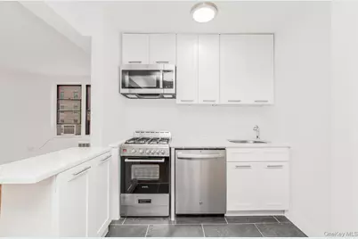 2165 Matthews Avenue #4B, Bronx, NY 12462 - Photo 13