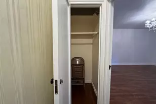 69-10 Yellowstone Blvd, Forest Hills, NY 11375 - Photo 13