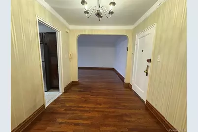 69-10 Yellowstone Blvd #115, Forest Hills, NY 11375 - Photo 3