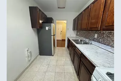 69-10 Yellowstone Blvd #115, Forest Hills, NY 11375 - Photo 7