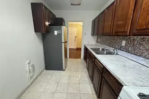 69-10 Yellowstone Blvd, Forest Hills, NY 11375 - Photo 7