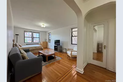 69-40 Yellowstone Blvd #404, Forest Hills, NY 11375 - Photo 3