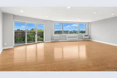 12 Old Mamaroneck Road #7C, White Plains, NY 10605 - Photo 17