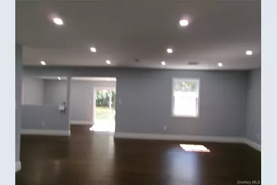 1706 Spur Drive S, Islip, NY 11751 - Photo 21