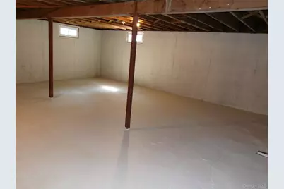 1706 Spur Drive S, Islip, NY 11751 - Photo 23