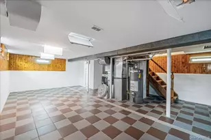 90-01 215th St, Queens Village, NY 11428 - Photo 19