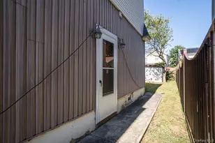 90-01 215th St, Queens Village, NY 11428 - Photo 27