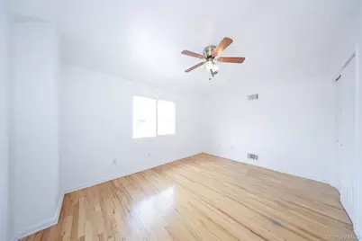 139 Kiswick Street, New York, NY 10306 - Photo 15