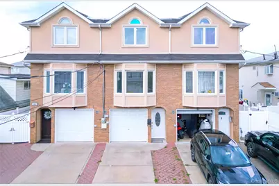 139 Kiswick Street, New York, NY 10306 - Photo 1