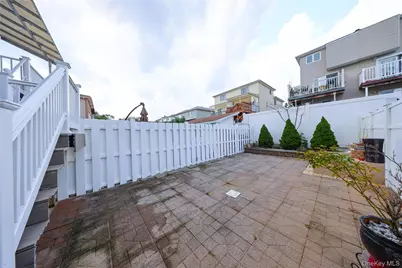 139 Kiswick Street, New York, NY 10306 - Photo 27